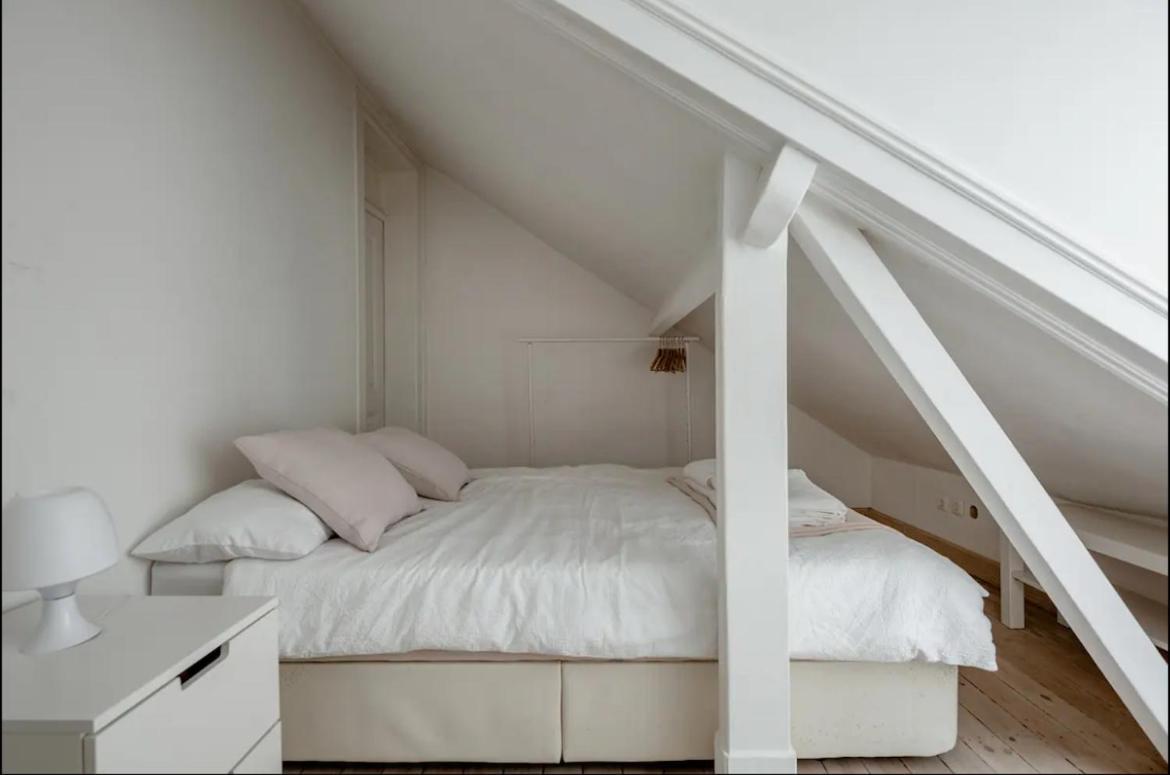 2 Bedroom With Great Transport Links To The Heart Of Lejlighed